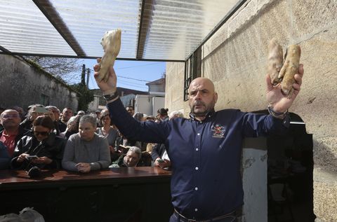 Subasta das u�as na festa das u�as de San L�zaro en el 2025