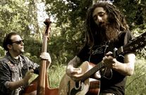 P�rez, guitarra, y Mart�n, contrabajo, son True Mountain.