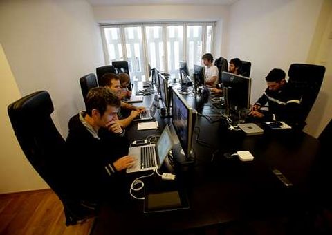 La empresa ha contratado ya a siete ingenieros gallegos.