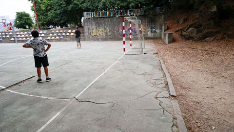 El mal estado de la pista es m�s que evidente a simple vista