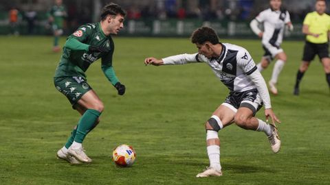 Mart&iacute;n Ochoa encara a Jelbat en el derbi ourensano de Espi&ntilde;edo