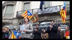 La presidenta de la ANC, Elisenda Paluzie, delante de la oficina de la Comisi�n Europea en Barcelona