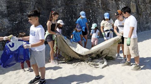 Voz natura, Actividade Voz Natura con CEIP Santa Irene + CEIP Campanario. Limpeza  Playa de Suigrexa (Porto do Son)