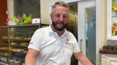 Jacinto Rama est� al frente de Confiter�a Jarama, el negocio que pusieron en marcha sus padres en 1972