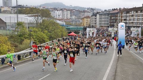 Miles de corredores participaron en la San Marti�o.