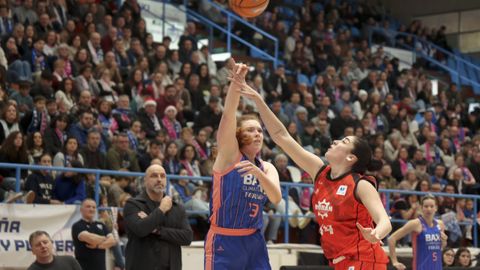 Llenazo en la visita del Ensino a A Malata en la primera vuelta. 