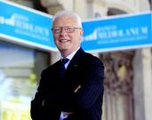 Colussi visit� recientemente las oficinas de Vigo.