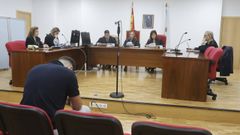La vista del juicio se tuvo que celebrar en la sala de lo penal en lugar de la Audiencia Provincial, ocupada por los preparativos de la toma de posesi�n de la nueva fiscala jefa