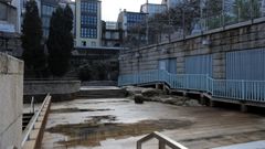 La piscina termal de As Burgas est� vac�a a la espera de las obras de adaptaci�n de la nueva ley.