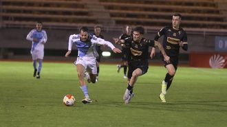 El Compos venci&oacute; al Arousa en la primera vuelta, en San L&aacute;zaro (1-0).