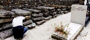 Algunas piezas contin�an a la intemperie en el cementerio de Santa Mar�a A Nova, aunque existe un proyecto para musealizarlas.