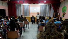 Una de las sesiones que se han desarrollado en las aulas fenesas. 