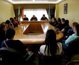 El encuentro se celebr� ayer en el sal�n de plenos municipal.