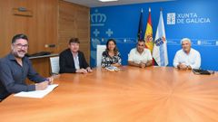 Marta Villaverde mantuvo un encuentro con los patrones mayores de Ribeira y Agui�o y con el responsable de la lonja ribeirense