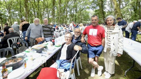 Ambiente na carballeira de Santa Isabel no Convivio da Cultura Galega de Outeiro de Rei