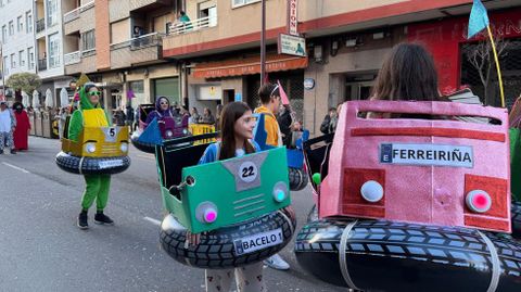 Desfile de entroido en O Barco.