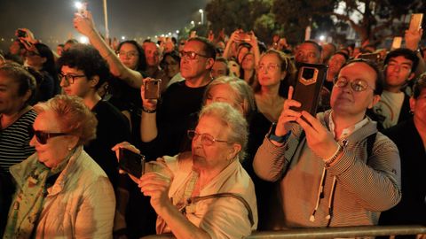 Espectadores en la quema de la falla