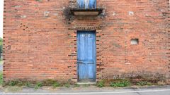 El n�mero 181, una de las primeras casas situadas en la te�rica margen de los impares