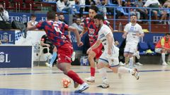 Primer partido entre el Alzira y O Parrulo en A Malata.