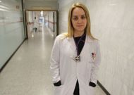 Sandra, en el Hospital Cl�nico, donde rota por varios servicios para formarse como especialista. 