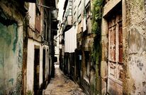 Tras el incendio la ruina se fue adue�ando de las calles que en los noventa ten�an este aspecto. 