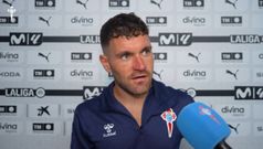 El jugador del Celta Javi Gal�n, tras el partido ante el Valencia.