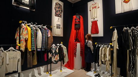 Parte del vestuario de Mercury que se subastar� en Sotheby's.