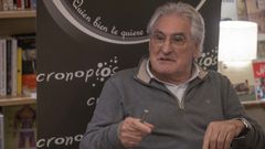 L�pez-Barxas (Padrenda, 1952) v�n de publicar unha escolma de entrevistas en �La palabra sorprendida�.