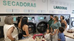 Inauguraci�n de la lavander�a ayer en Burela