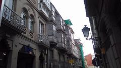 Galer�as de las casas con los n�meros 9 y 11 de la calle Comercio
