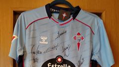 Camiseta del Celta que sortear� hoy el Agolada. 