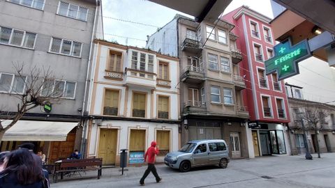 En el centro dos edificios que se venden conjuntamente en la calle peatonal Ramn Gonzlez por 499.200 euros