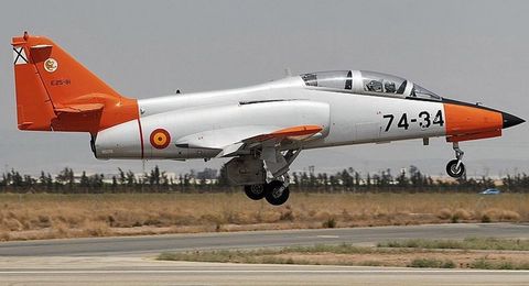 Avión Casa C-101, un modelo igual al que cayó en Murcia
