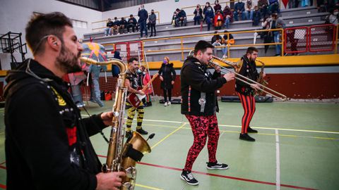 Concurso de disfraces en el carnaval de Outes.
