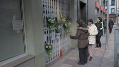 Un letrero informa de que el establecimiento permanecer� cerrado