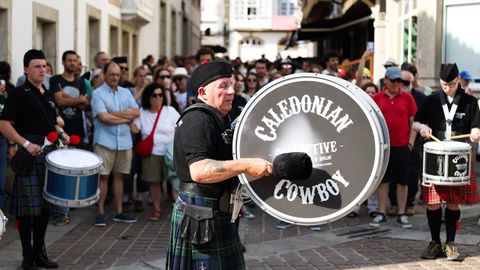 Ambiente en las calles de Ortigueira, el s�bado por la tarde
