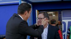 Anquela Real Oviedo Alcorcon.Anquela y Velazquez se saludan antes del partido