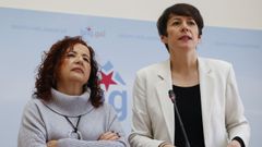 Ana Pont�n en una rueda de prensa sobre sanidad p�blica este viernes, acompa�ada de la enfermera Rosa Gonz�lez
