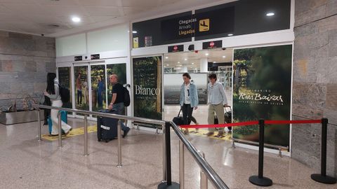 Los viajeros procedentes de Mil�n llegaron a A Coru�a con casi tres horas de retraso.
