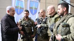 El primer ministro de Israel, Benjamin Netanyahu, visita a varias tropas del Ej�rcito de Israel.