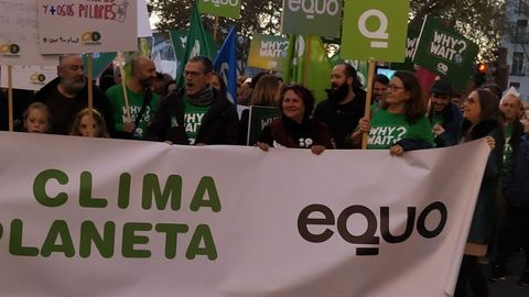 Miembros de Equo, en la movilizaci�n por el clima en Madrid