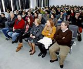 La familia de Guillermo, ayer, sentada en la primera fila.