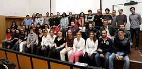 Alumnos, profesores y ponentes volvieron a reunirse ayer en el auditorio del F�rum Carballo para clausurar el curso.