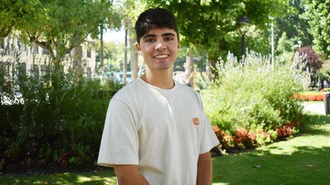 El coruñés Jacobo Pérez Criado es uno de los cuatro estudiantes de Galicia que lograron el premio extraordinario en ESO y ahora repiten con el de bachillerato
