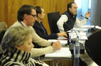 El gobierno record� a Crespo que el PP no est� la comisi�n del callejero, pese a haber sido invitado. 