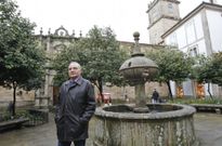 A Leopoldo le encanta pasear por el casco viejo y detenerse en rincones como Fonseca. 