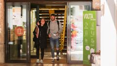 Imagen de archivo de alumnos en una de las facultades del campus de Ourense