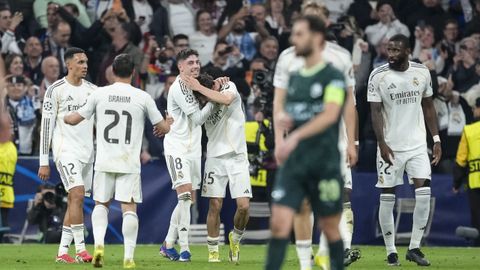 Los jugadores del Real Madrid celebrando uno de los goles ante el City