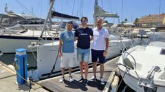 Eduardo G�mez, C�sar Themudo y Fran Guill�n, los tres tripulantes del velero atacado por las orcas cerca de S�lvora