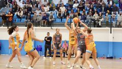 Imagen de un partido del CB Laracha esta temporada